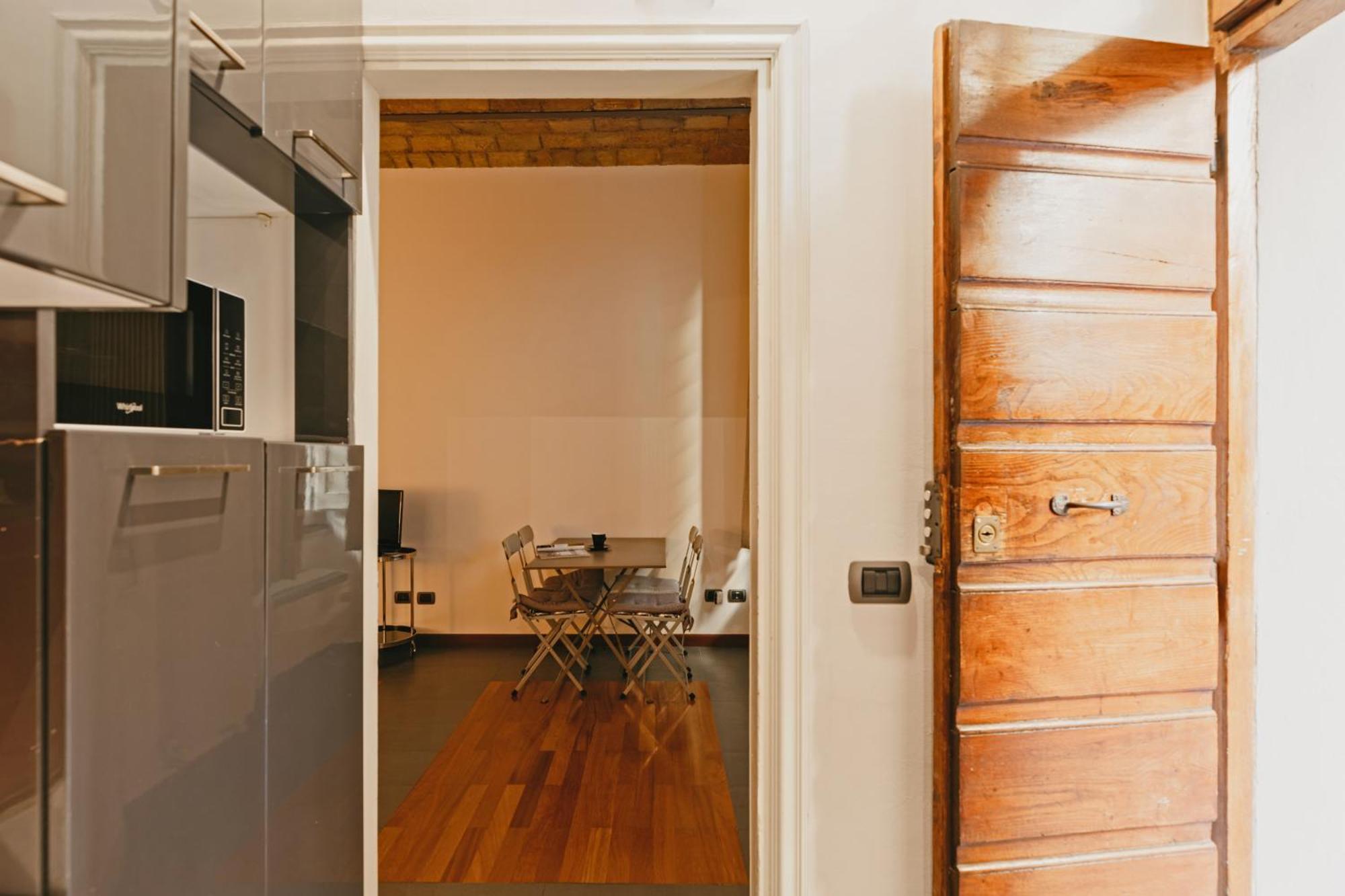 Cappellari 13 Studio Appartamento Roma
